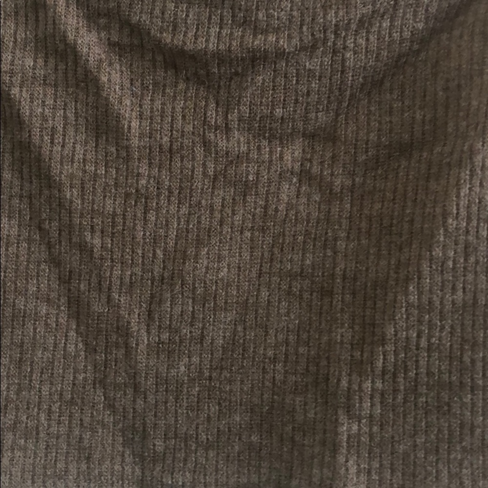 Ribbed Cropped Tank... - Picture 3 of 4